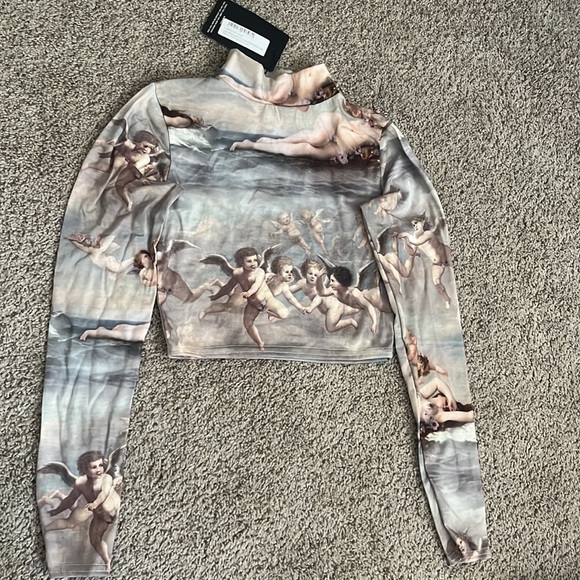 PrettyLittleThing Printed High Neck Long Sleeve Cropped Top - Picture 5 of 6